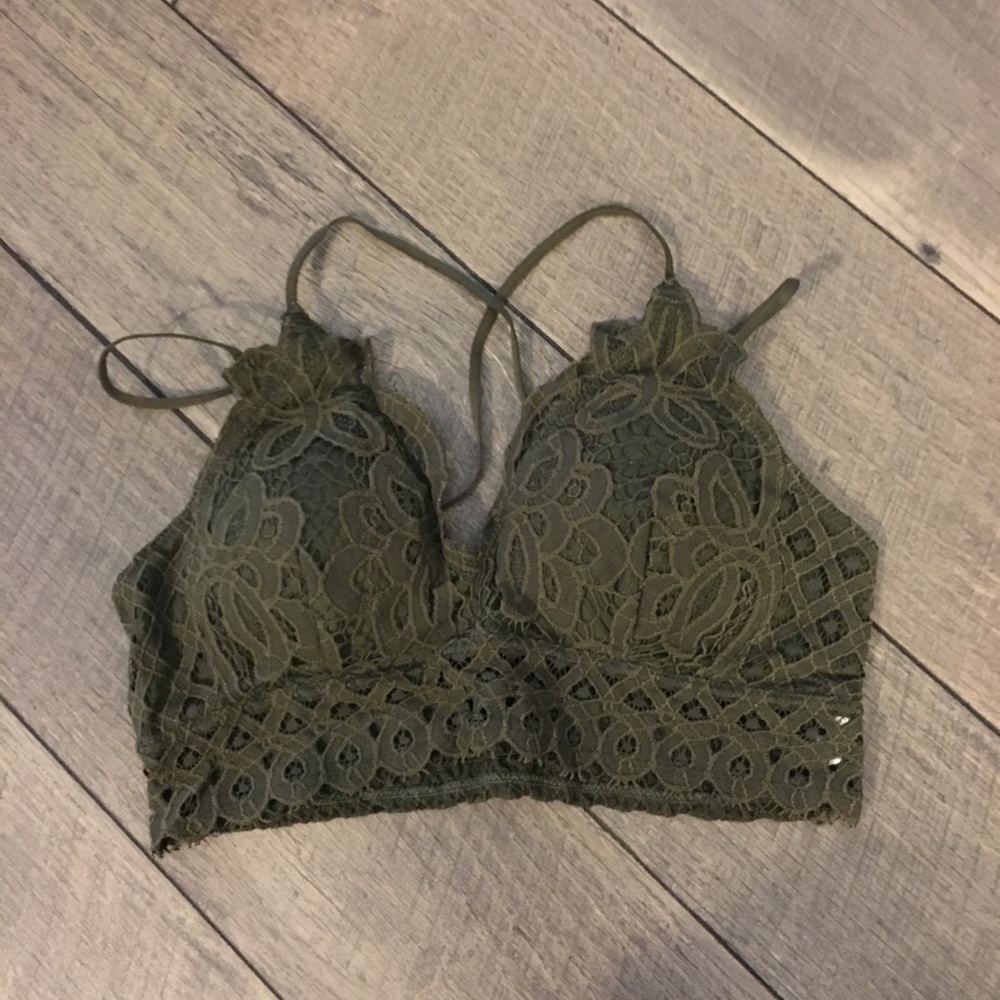 NWT Plus Olive Bralette (Removable Padded)